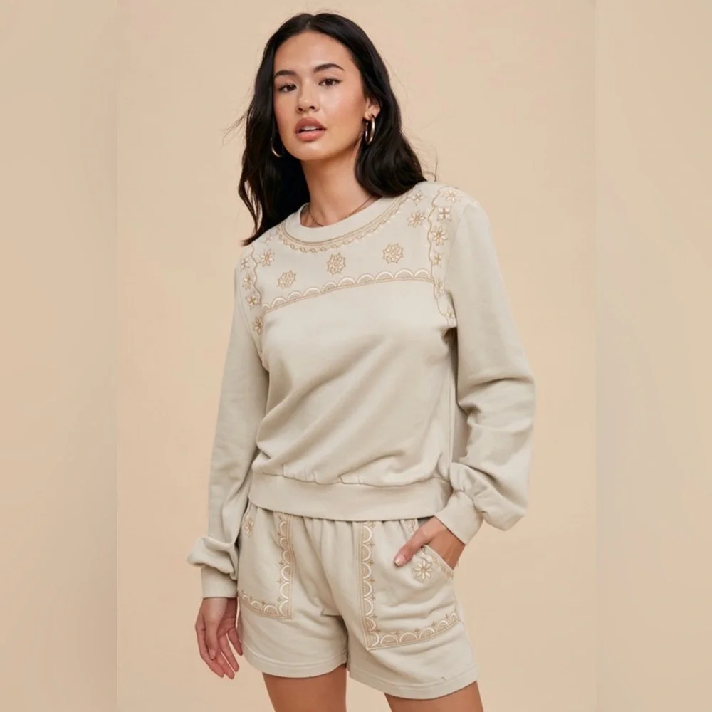 Women’s Embroidered Cream Lounge Sweatshirt and Shorts Set - Picture 4 of 5